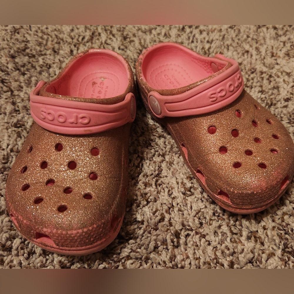 Crocs toddler girls pink sparkly size 8